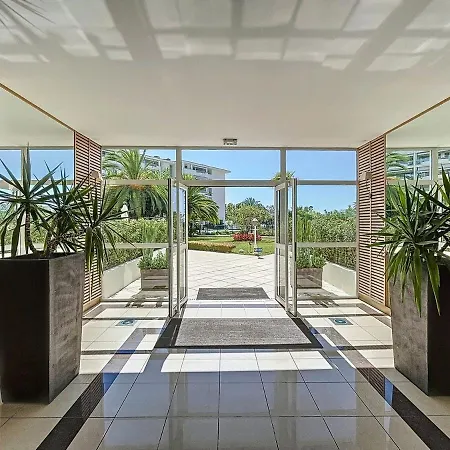 Flora-t2-piscine-garage Lejlighed